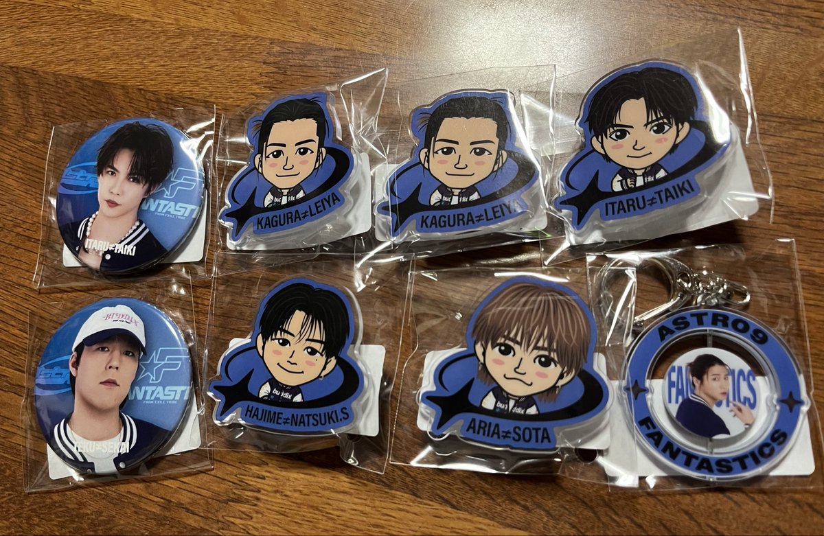 x95nm's tweet photo. BATTLE OF TOKYO BOT
THERAMPAGE FANTASTICS
ランペ　ファンタ　ガチャ交換

譲→写真のもの

求→ファンタ　ミニフォトケース優先
　　壱馬、勇征:フラッグアクセサリー
　　　　　　　缶バッジ
　　　　　　　証明写真ステッカー
　　
郵送希望　吉野、藤原⇄川村、八木 https://t.co/ele54jQzhS