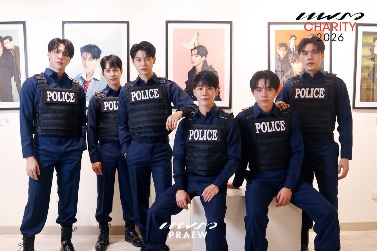 thtw_meimei's tweet photo. โอ้โห เว่อมาก รูปแห่งปีได้เลยมั้ย

#SiamParagonxPreawxPIL 
POLICE IN LOVE PREAW CHARITY PARAGON 
#ที่รักสารวัตรเธียร์ #หยิ่นวอร์ https://t.co/oo8mzVriZQ
