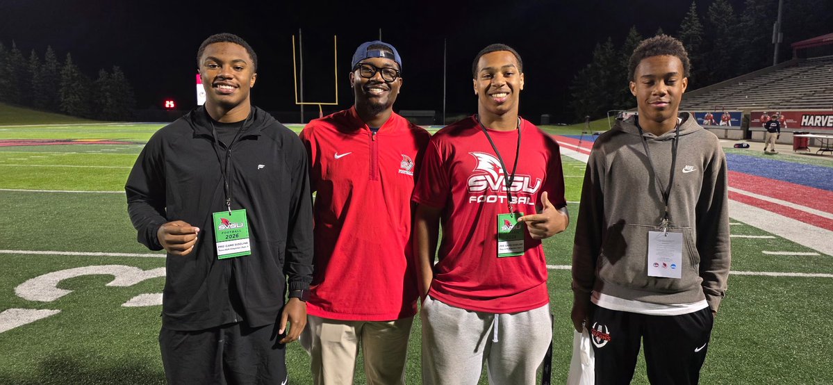 Obie2Valid's tweet photo. Had a good time at the SVSU game thanks for having me @FBCoachEngle @_antjuan_ https://t.co/GF4db4rTfY