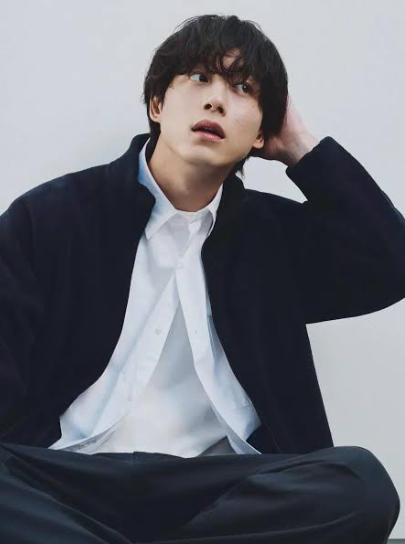 AboutMusicYT's tweet photo. Japanese actor Kentaro Sakaguchi announces that he has gotten married to a non-celebrity. https://t.co/s2fKxinBzv
