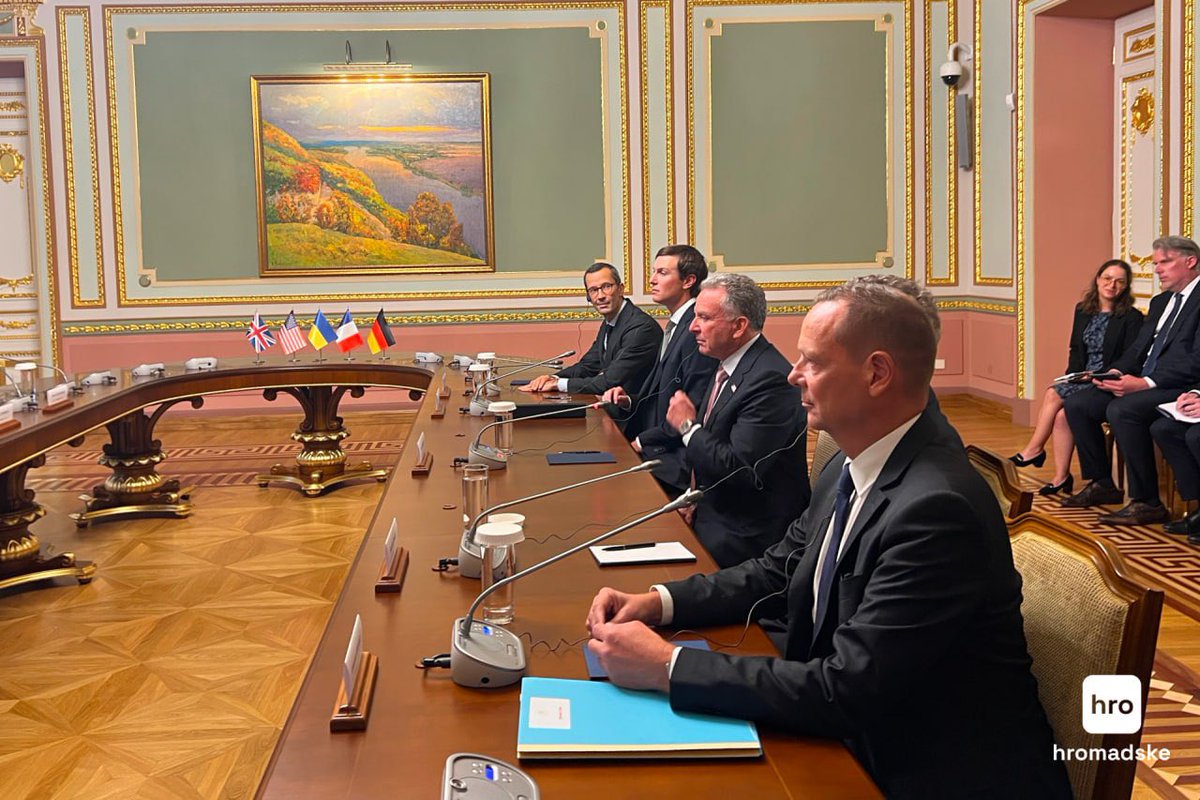 GloOouD's tweet photo. Zelensky to Witkoff and Kushner:

«Today you performed even better than Patriot air defense systems for our citizens in the capital.

Thank you. Come more often, and our people will have the chance to live a little longer.»

❗️ While negotiations have been ongoing, there has not been a single air-raid alert in Kyiv for a long time.
