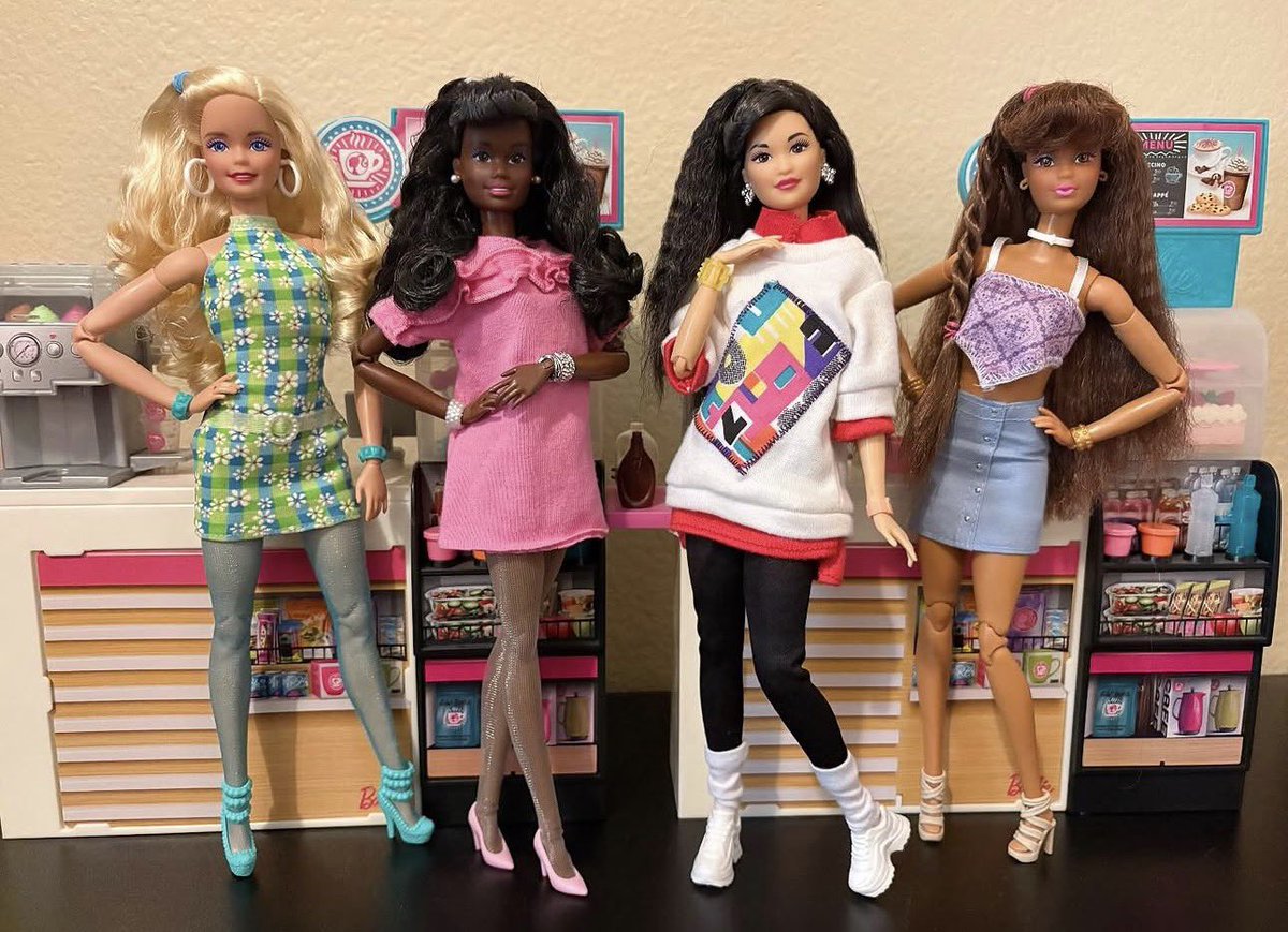 TheBearbie's tweet photo. I would bring back Barbie’s friends. I love the idea of “Everyone can be Barbie” and although that is true, growing up, I loved how Barbie, Christie, Kira and Teresa all stood out as individual dolls of the same wave/lines because they each had their own style/color scheme. https://t.co/MS3r6It7hB