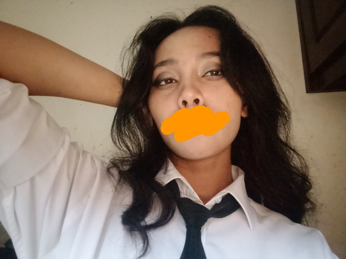 mrs_fangs's tweet photo. selfie terakhir sebelum diapus make up nya 💔 pdhl suka bgt make up hari ini 💔 https://t.co/PUekwTIz8D