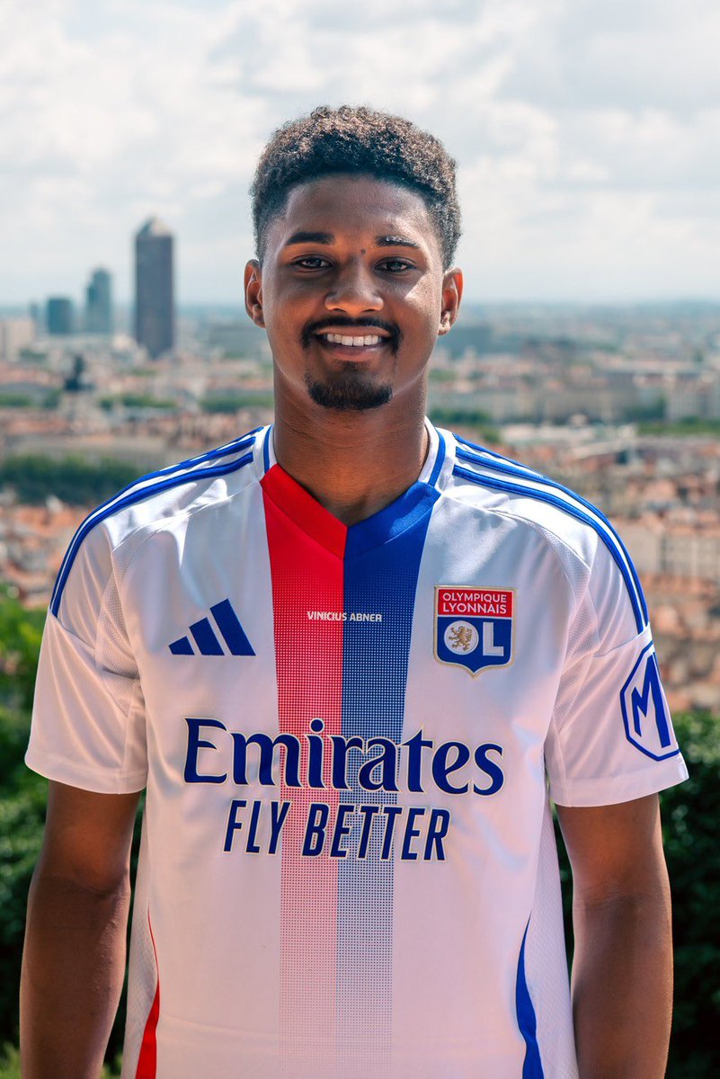 bitefootball2's tweet photo. 🚨⚡️ FLASH : L’OL A FAIT DON D’ABNER VINICIUS AU ZEVENT 2026 😳😳 https://t.co/OrA5TTBbSA