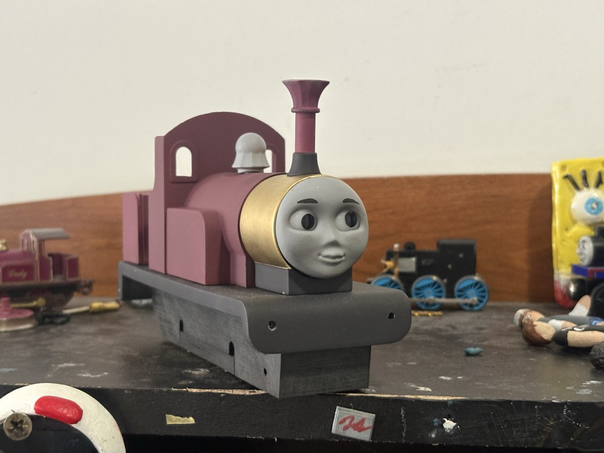 Fnafpuppetman0's tweet photo. Almost done with my lady replica! https://t.co/gabJ6e57UU