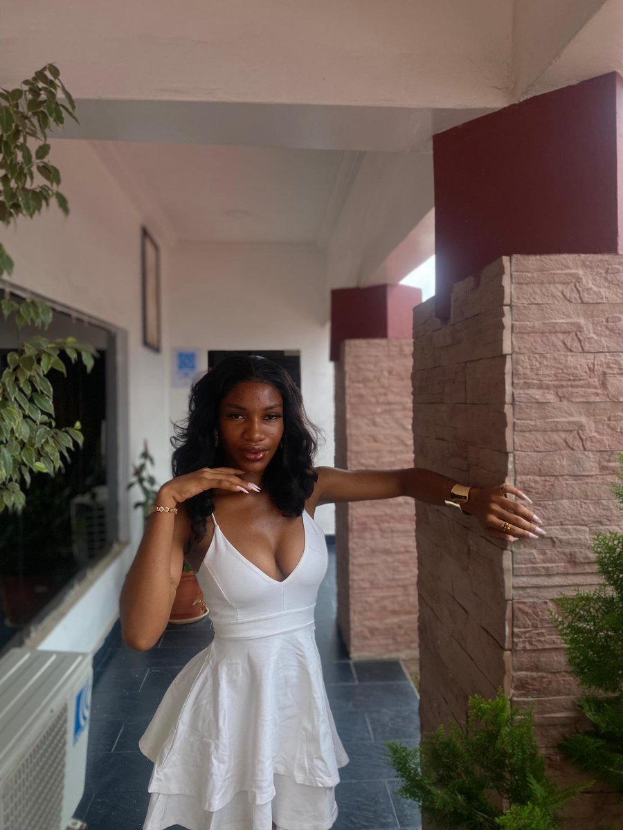 Grams10000's tweet photo. Hi X, 🎀

I’m Princess 🫶🏽
📸 Aspiring model
🗣️ Professional yapper
✨ Full-time main character

If you’re seeing this, say hi. Let’s be mutuals. 👀 https://t.co/mJCc1S3dAD