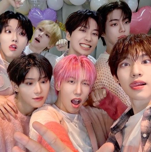 modubaoz's tweet photo. 𝘮𝘰𝘥𝘺𝘴𝘴𝘦𝘺 𝘪𝘴 𝘮𝘺 𝘭𝘪𝘧𝘦 ⊱ ۫ ׅ ✧
𝘴𝘶𝘳𝘦𝘯 𝘭𝘰𝘷𝘦𝘳 𝘴𝘪𝘯𝘤𝘦 𝘶𝘯𝘥𝘦𝘳 𝘯𝘪𝘯𝘦𝘵𝘦𝘦𝘯 ! 💘
𝘬𝘢𝘯𝘬𝘰𝘥𝘢𝘪 𝘦𝘯𝘫𝘰𝘺𝘦𝘳 ✨ 𝘫𝘣𝘭 𝘢𝘯𝘥 𝘵𝘩𝘢𝘪𝘣𝘭 𝘧𝘢𝘯 
𝘣𝘰𝘵𝘵𝘰𝘮 𝘬𝘪𝘯𝘨: 𝘴𝘢𝘷𝘦 ‧˚꒰🐾୭ ˚. ᵎᵎ https://t.co/aIQ4HrBrdH