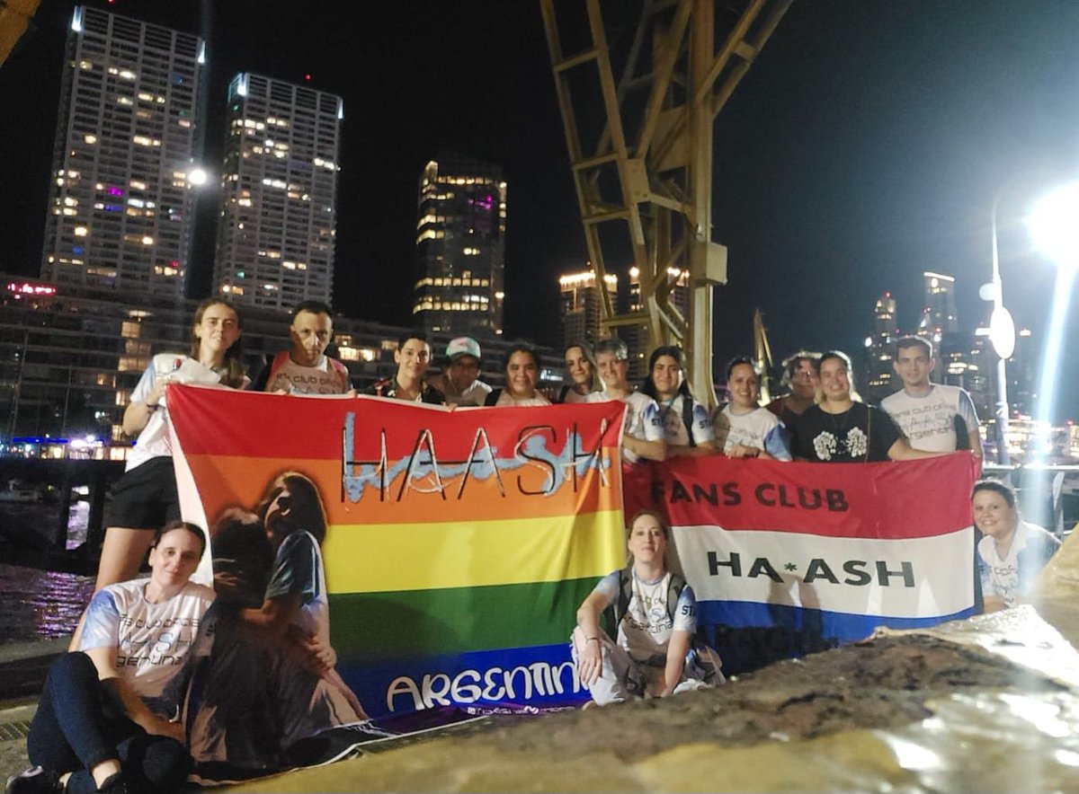 HaAshPy's tweet photo. Una vez lo conseguimos @haashoficial pero un poquito lejos de casa... 

#nomehablendeamor

#hablenmedehaashenparaguay 🥹🥹🥹🥹👉🏼👈🏼 https://t.co/YjHydKzpKg