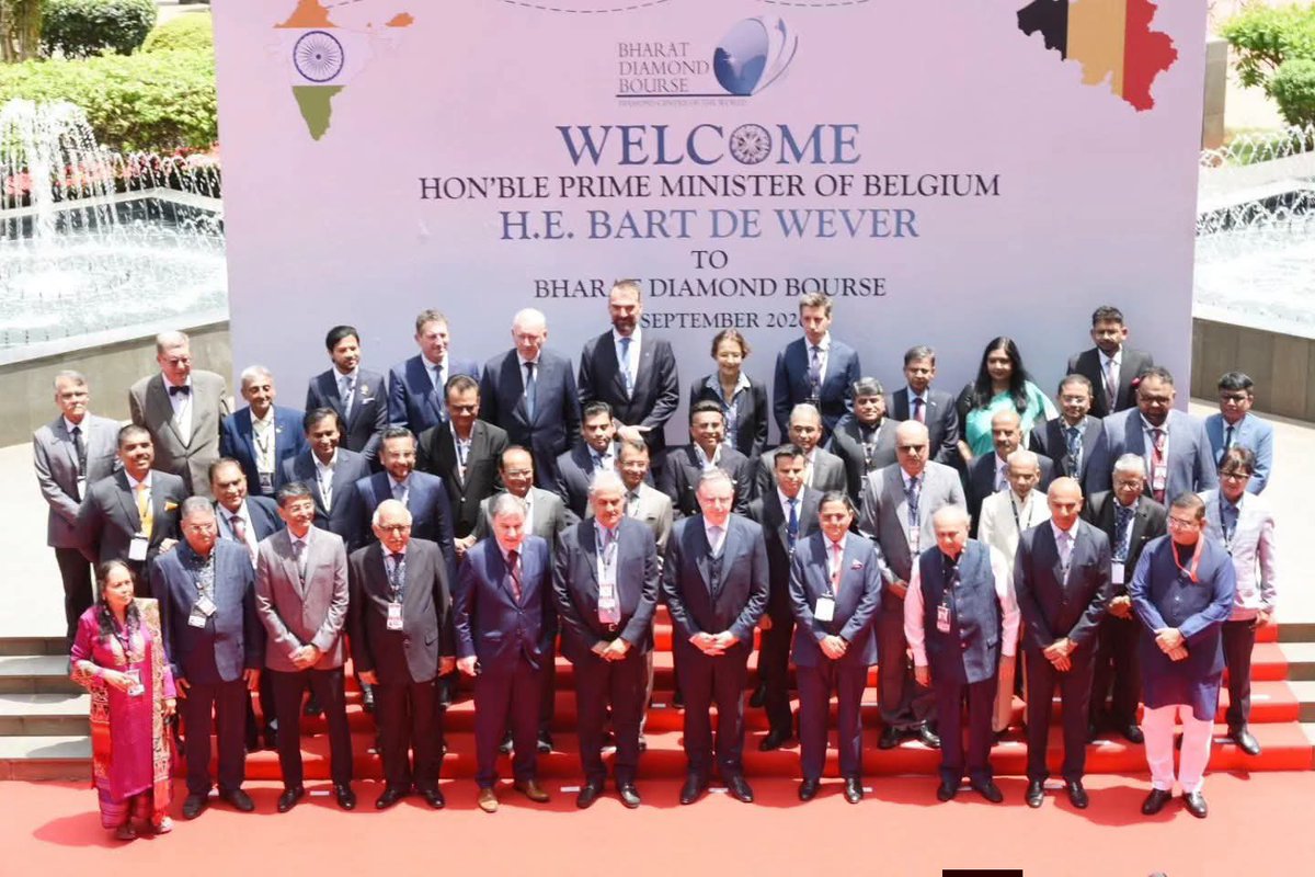 UI_NEWZ's tweet photo. 🇧🇪–🇮🇳 Prime Minister Bart De Wever received a warm welcome from the Bharat Diamond Bourse and GJEPC India, meeting India’s diamond industry leaders and strengthening the long-standing Antwerp–Mumbai connection.

#BelgiumInIndia #BelgianPMVisit2026 @BelgiuminIndia https://t.co/wJj6EDa0fv