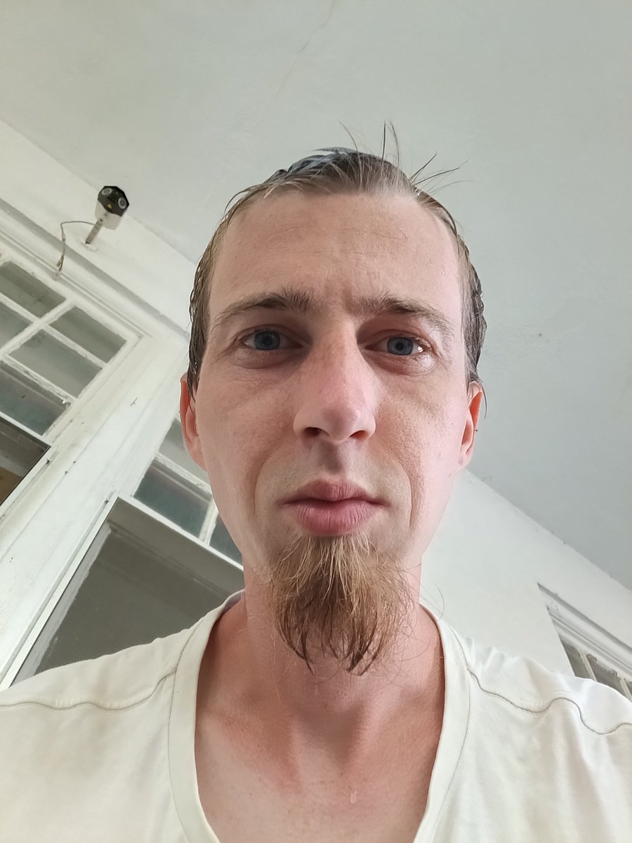 DonaldGrani1w3's tweet photo. I feel like a wet cat. The only difference is the only thing pussy about me is the V shape of my chin.

#thejuggernauht #miserable #wethair #theautomaton #donaldkapp #grantkapp #livinglegend https://t.co/G820kXcj8W