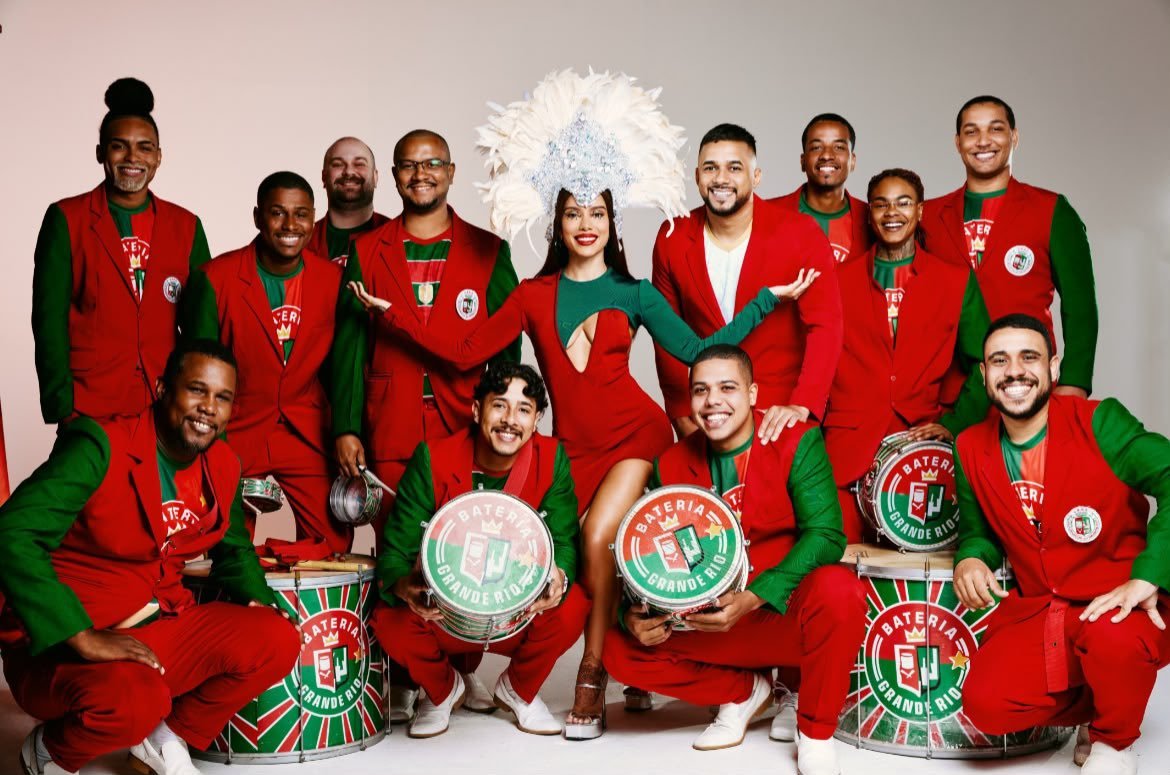updatecultura's tweet photo. Anitta para a Grande Rio. https://t.co/mB8Afzi91V