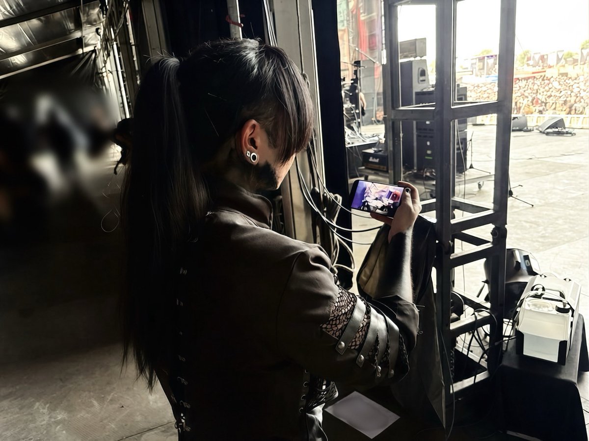 RyoyaDrums's tweet photo. ドイツでもタブさんの動画見て元気もらってた。 https://t.co/18gavPtq7I