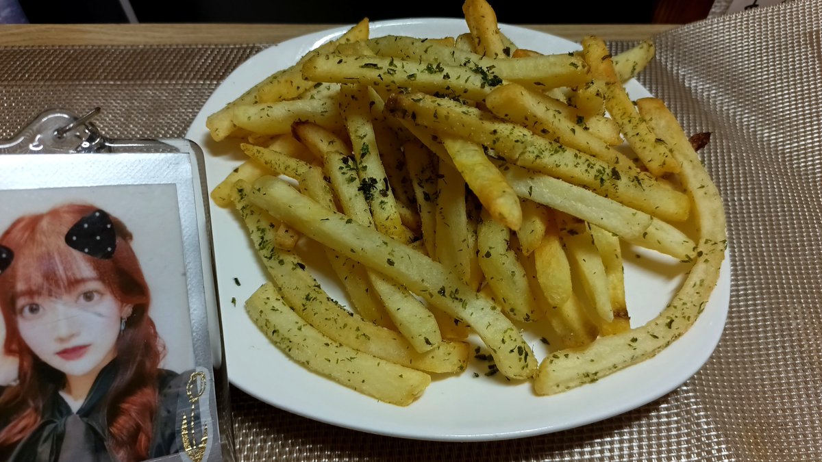 hsumars1's tweet photo. のり塩🍟
美味しすぎる https://t.co/Jjz55pG9C9