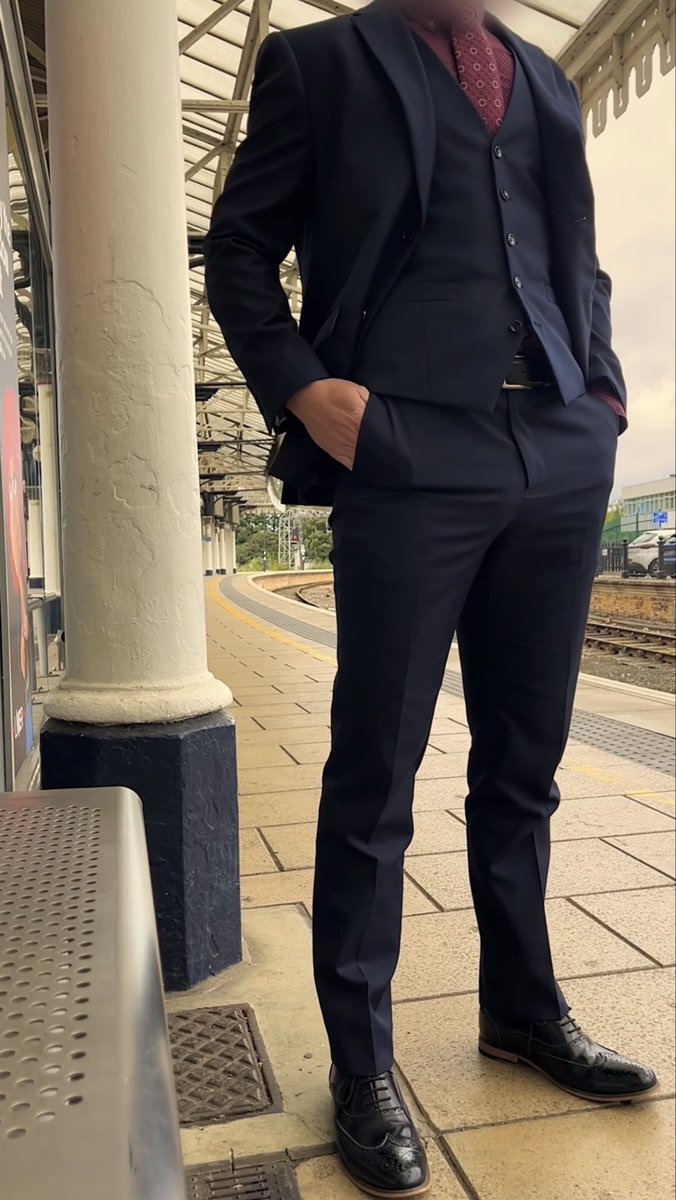 Bob_Shaft_'s tweet photo. Wearing my blue suit for the day which made me feel very sexy..
https://t.co/x6eTUu8s9a https://t.co/s8XNR0Ufhy