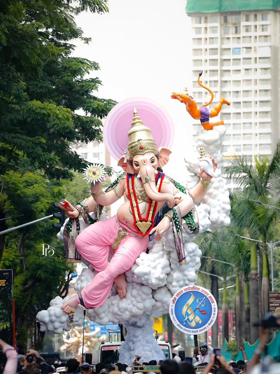 Rokhthok_Onkar's tweet photo. किमान १० वर्षांची तुट कृणाल पाटील‌ या मुर्तिकाराने भरून काढली आहे. ओम तांडव मंडळाची काय मुर्ती बनवली आहे. दर्जा!

परळ वर्कशॉपमध्ये खरा वाघ परत आला आहे! नाही कोणाची कॉपी, फक्त आणि फक्त KP ❤️‍🔥 https://t.co/nxb52qvooc