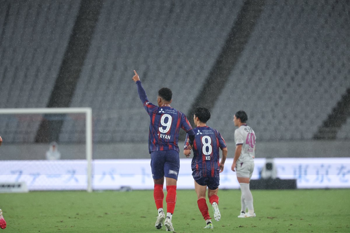 fctokyoofficial's tweet photo. 🔵🔴
𝐆𝐎𝐀𝐋 𝐏𝐇𝐎𝐓𝐎 #TokyoKyoto

#室屋成 選手のクロスを #マルセロヒアン 選手が頭で決めた!!!👊🔥

#fctokyo #tokyo https://t.co/b9VAjATS9f