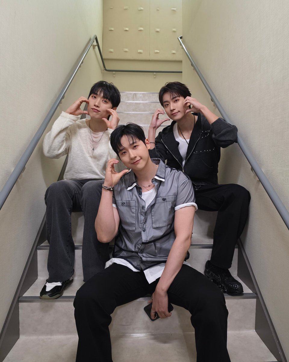 _B1A4OFFICIAL's tweet photo. B1A4 15TH ANNIVERSARY
FAN-CON [D-DAY] in JAPAN
OSAKA @ WW홀

#B1A4 #シヌゥ #サンドゥル #ゴンチャン #OSAKA https://t.co/GEnbOs9pvL