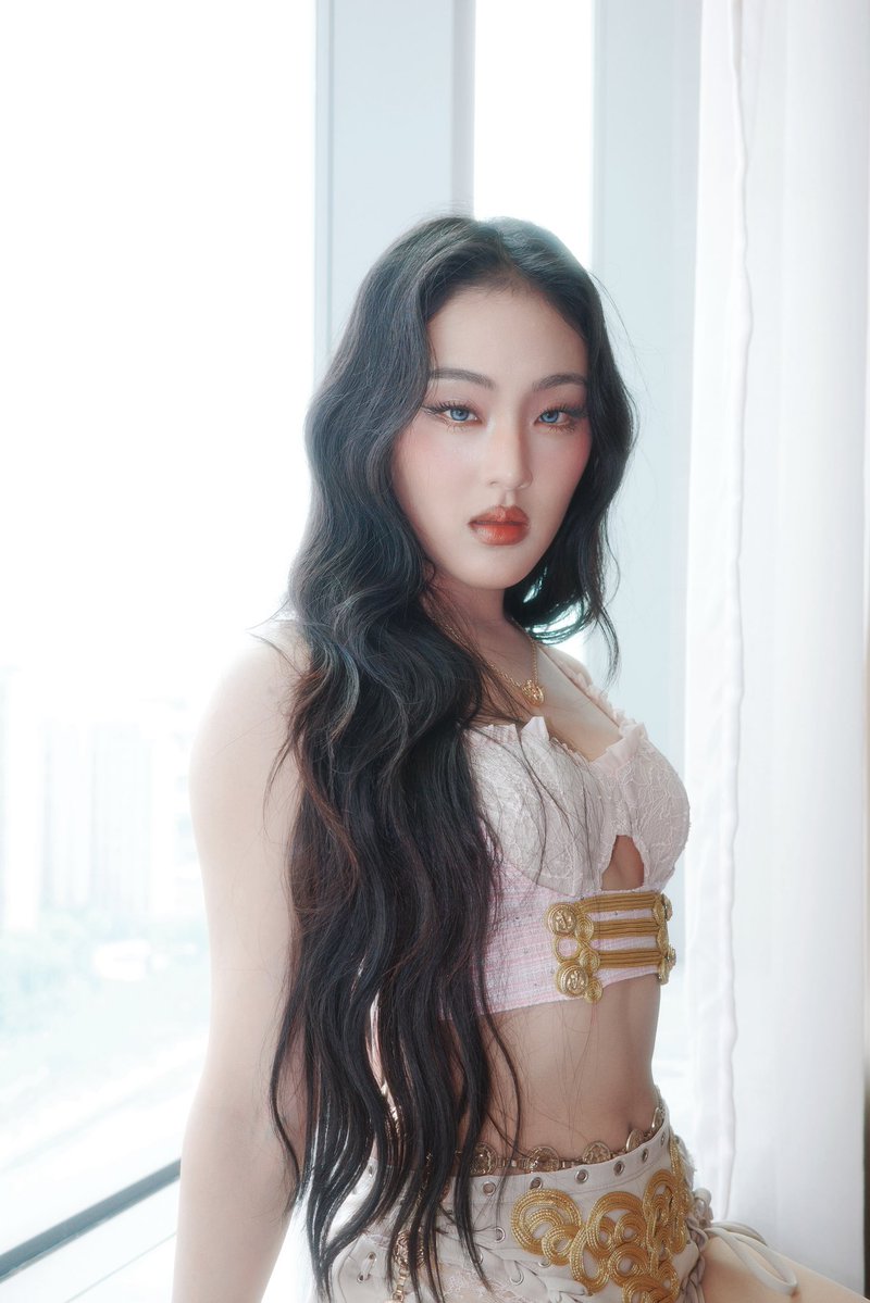 4eveOfficial's tweet photo. [✨PHOTOSET📸]
Let’s check the looks!💝🎀🍬

#VeryThaiDianfengMusicFestivalx4EVE
𝑽𝒆𝒓𝒚 𝑻𝒉𝒂𝒊 𝑫𝒊𝒂𝒏 𝒇𝒆𝒏𝒈 𝑴𝒖𝒔𝒊𝒄 𝑭𝒆𝒔𝒕𝒊𝒗𝒂𝒍
📍taihu no.9 high way ( Huzhou 🇨🇳)

#4EVEinHuzhou 
#QQMUSIC #4EVE #XOXOentertainment https://t.co/7SeSG2lvtw