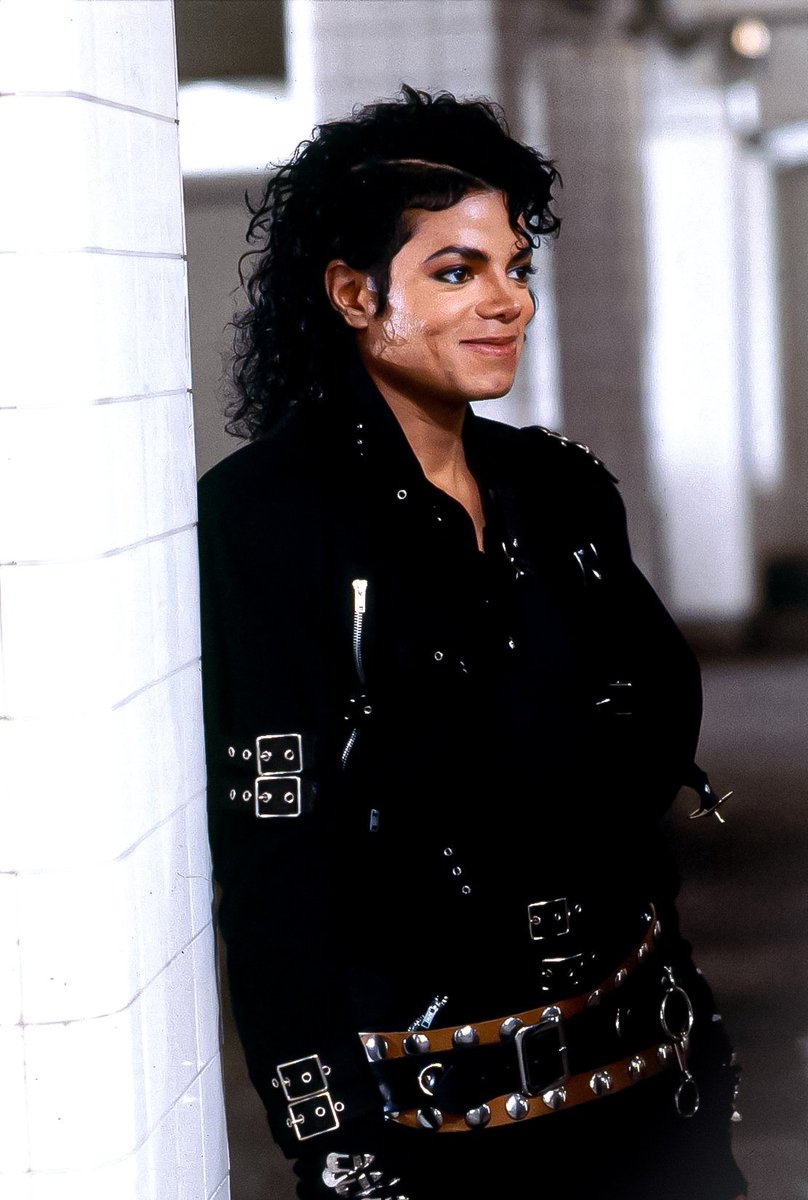 captaineomjjx's tweet photo. Bad, 1987 https://t.co/G6BFqPhDBL