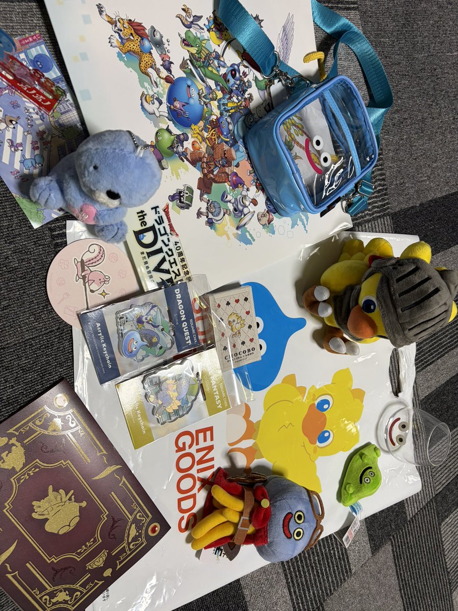 aki08300's tweet photo. ナツさん！
君が入るには少々小さすぎるコップですよ！
成田空港はアクスタとシールを手に入れてきた。
チョコボやスライム。
ボノボノ…結構お金使ってしまったなぁ。 https://t.co/UVXrrjbJIJ