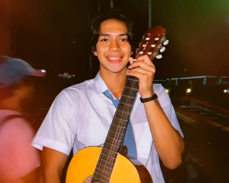 uadBALE's tweet photo. @LockletXCA ☕ hi, everyone! 

Kenalin gua Bale, tugas gua sebagai editor disini. Nice to meet you, everyone! Let’s make some good memories together. https://t.co/ajBcyGpCYF