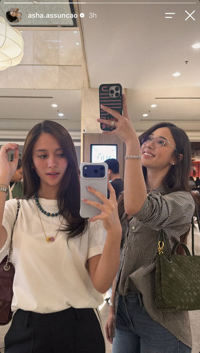 yulitaolive's tweet photo. girls day 😍😍 #AshaAssuncao #YasminNapper https://t.co/fyhWQM225i