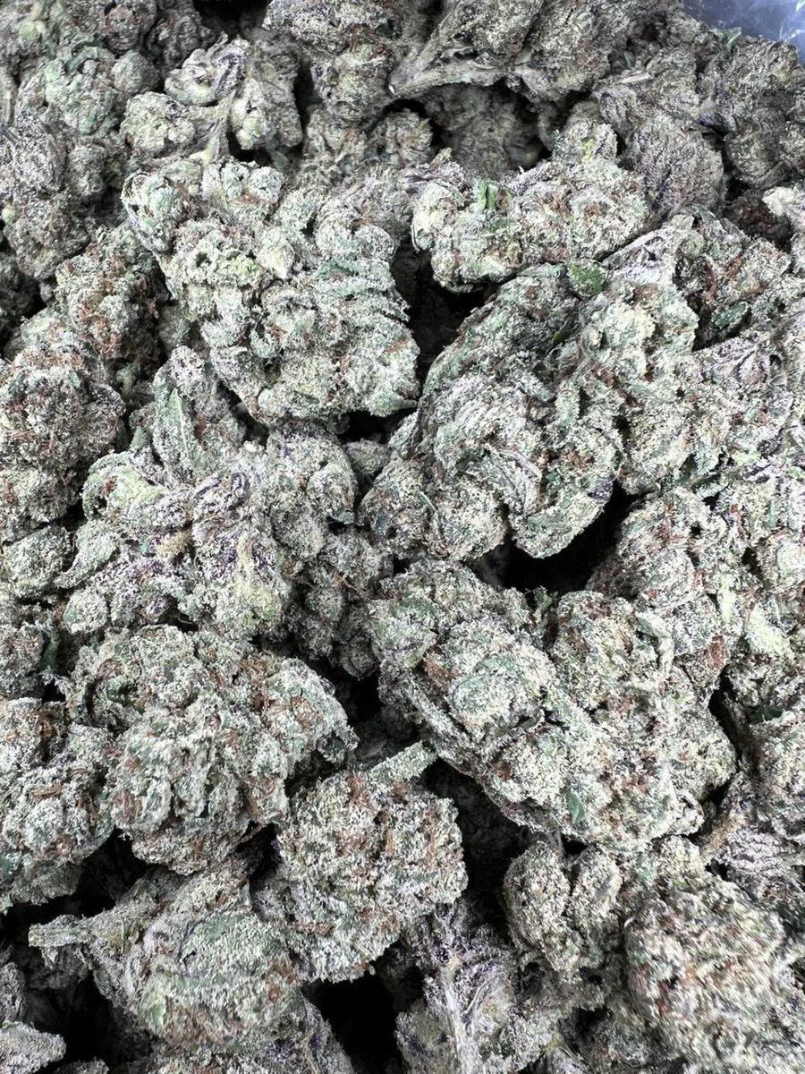 ZoneOfGreen1's tweet photo. Blackberry Caviar Licensed Mixed Light

Shipped 📦:
5 lbs @ 3375
1 lb @ 725
1/2 lb @ 400 https://t.co/8z6JHLNDIa
