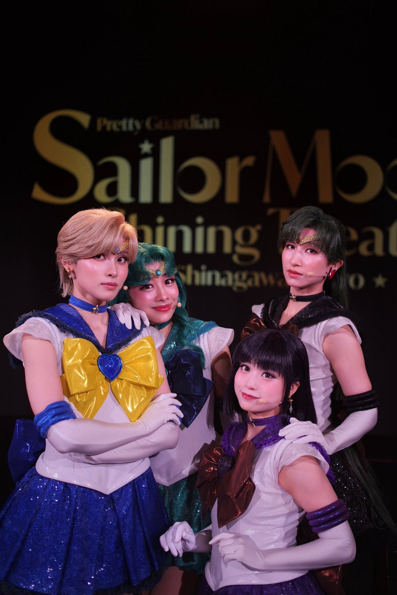 juriii_511's tweet photo. #美少女戦士セーラームーン 
-ShiningTheater ShinagawaTokyo-

今週もTeam Silver Moon公演、ありがとうございました🌙✨
今週は通算300回を迎えられ、毎日公演ができること、そして舞台に立てることのありがたさをより感じました。
たくさんの方々に支えられ、大切なみんなと一緒に作品をお届けできて幸せです😌💭
そして、皆様の温かい応援が日々の活力になっています🥹本当にありがとうございます。

今週は写真撮影もありがとうございました🥰
雨の中ですので皆様くれぐれもお気をつけてお帰りくださいね🥺

次回の出演は9/14〜9/20です！
お会いできる日を楽しみにしております🤎

#prettyguardiansailormoonshiningtheater #shiningtheater 
#シャイニングシアター