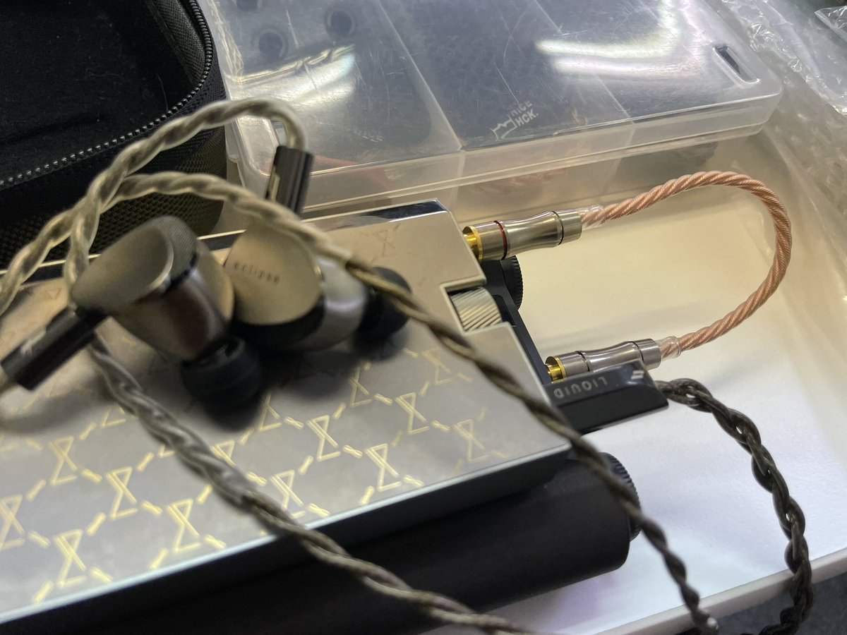 messerhobby2's tweet photo. 今回某イヤホン用のアンプを同じメーカーのイヤホンで使ってみたけど、やっぱり相性良いね。
そしてBearEarLabさん（@bearearlab ）のICを使うと尚クリアになって良かった。
うん、マジで良い…アンプ単体売りしてくれ… https://t.co/b8uxI2VCBl