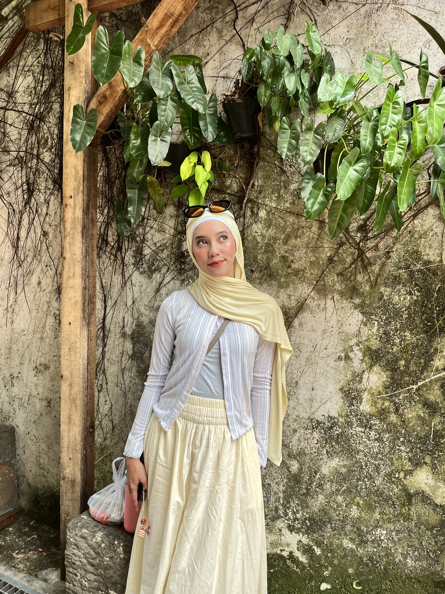 ohnauwya's tweet photo. main panas panasan di Suryakencana ☀️🧔🏽‍♀️ https://t.co/YXtWeqNtMb
