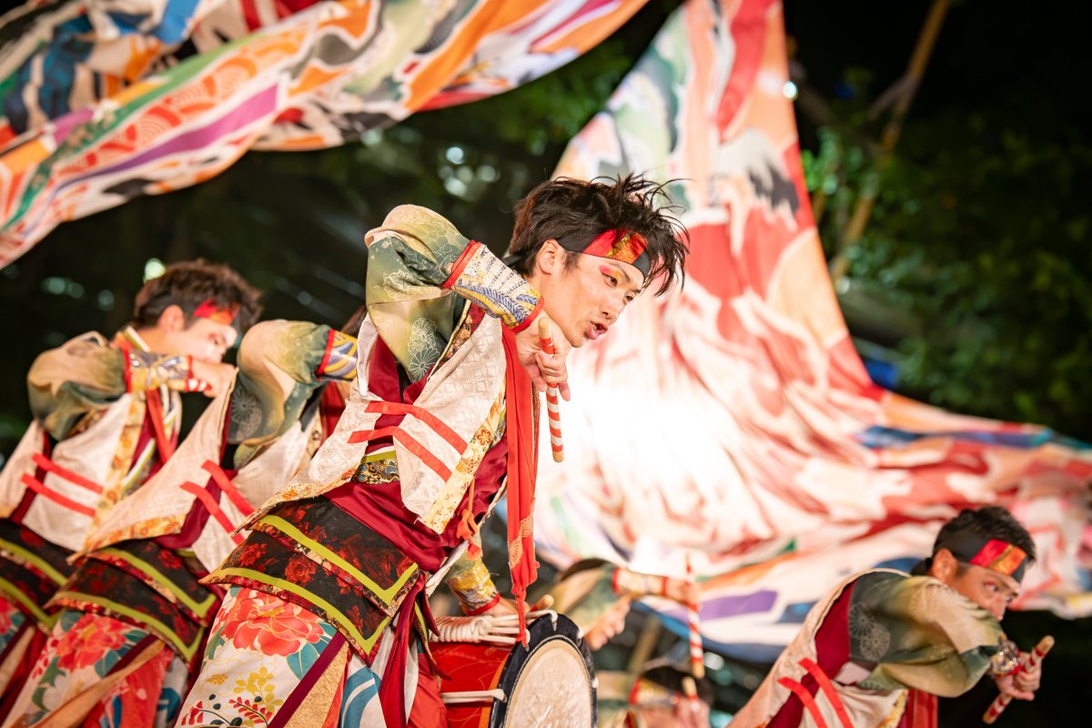 haruyosa23's tweet photo. 第28回にっぽんど真ん中祭り・前夜祭
倭奏
08.28 久屋大通メインステージ (1/2)

#にっぽんど真ん中祭り #どまつり #倭奏 https://t.co/HZwZkgXlfO
