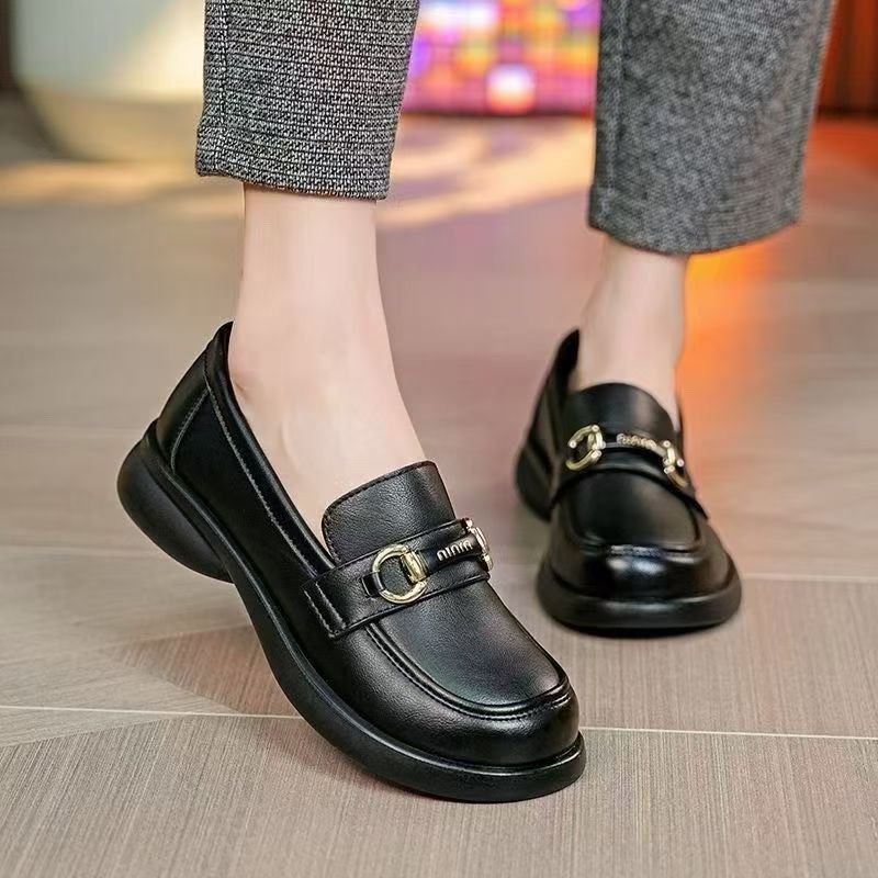 jzlyshoes's tweet photo. PU Leather Loafer Factory Clearance
 
Factory stock clearance! Limited quantity only.
 
Classic flat loafers made of high-quality PU leather upper and PU sole. Simple and elegant design, super versatile for daily casual wear and office business casual outfits.
 
17rmb /2.52usd https://t.co/YsqhJ8bA8E