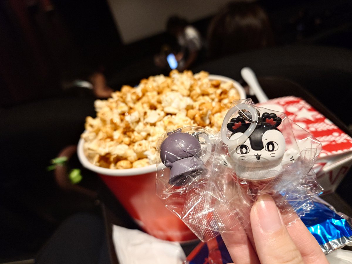 Camembertbite's tweet photo. ちいかわ観て、油そば食べて、バックルーム観てきた。
バックルームの面白さが分からなかった https://t.co/I33y05Ws2o
