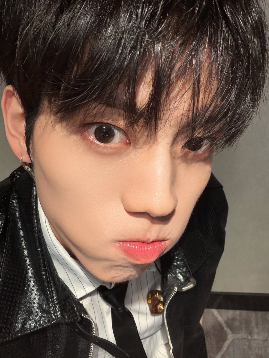 jjang_ddong_ggo's tweet photo. ——— ♾ #무한대집회V in macao️ ♾️ ———

첫 해외 마카오에서 무사 완벽 무대 끝났네여
허 이렇게 재미있고 행복함을 !
인스피릿 인피니트 마음이 잘 맞음을 !
다시 한번 확인 했습니다 ~̆̈ .~̆̈ 
역시나 오늘 하루도 함께해주셔서 너무 감사합니다 !❤️

#20260906_동우
#장동우 #JANGDONGWOO https://t.co/PWNgMaiqIB