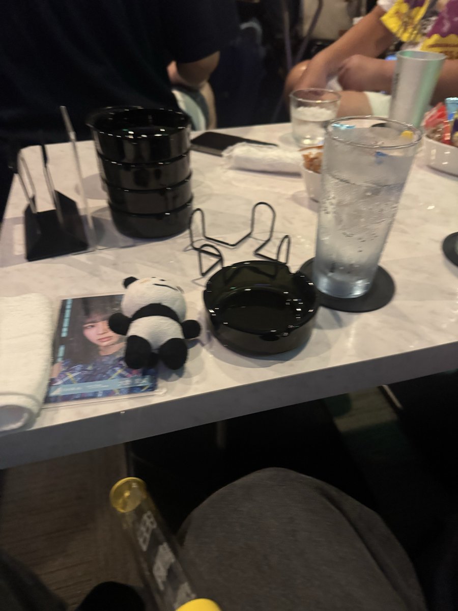 S_K_N_OG's tweet photo. スナックirohaさんにお伺いさせていただきました！
飛び込みで行ったのにも関わらずありがとうございました🙏
色々な方とお話も出来ましたしとても素敵な時間でした https://t.co/xzhFbhHSu3