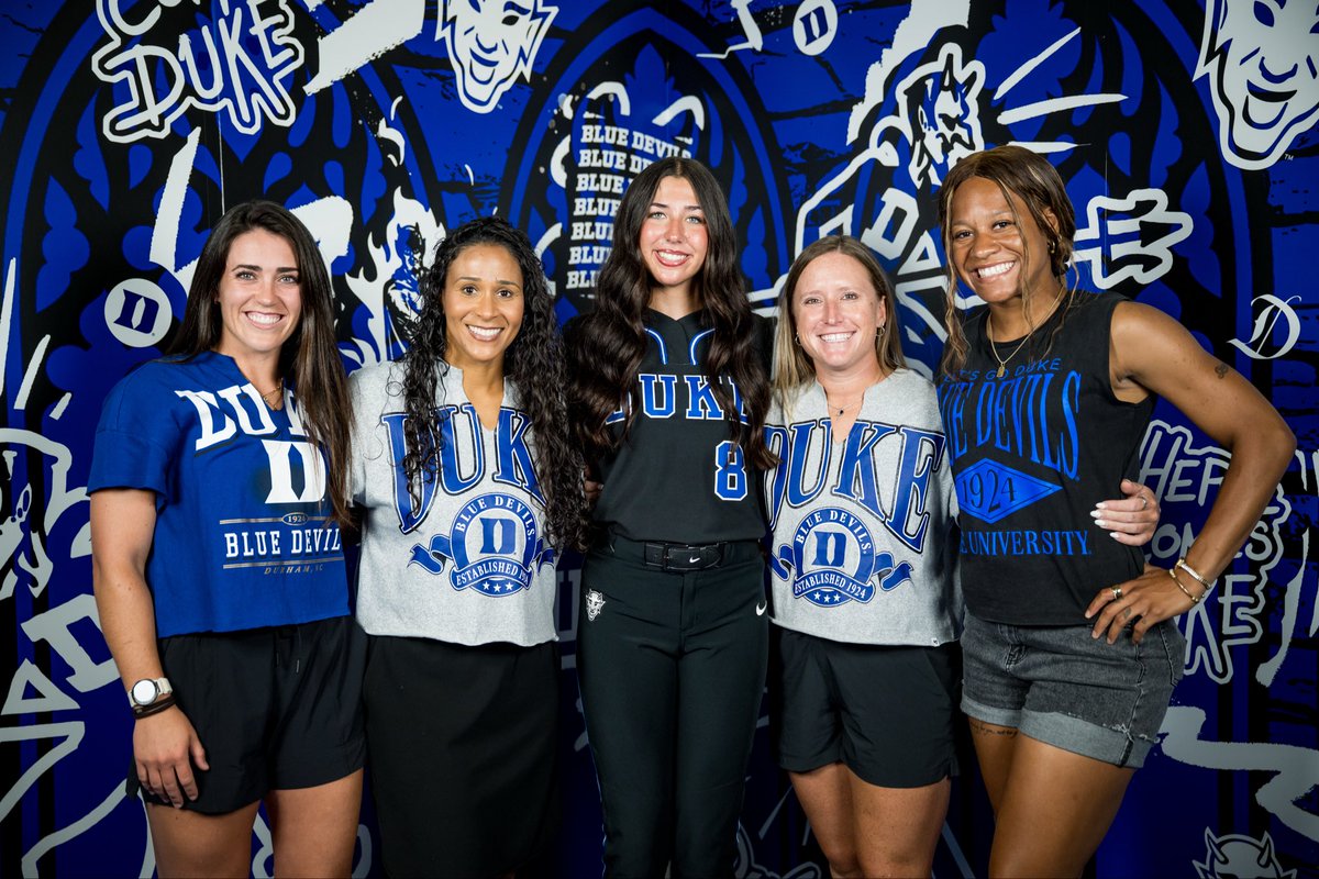 abetheballa7's tweet photo. Go Blue Devils 💙😈

@DukeCoachYoung @CoachTaylor_W @grayskye26 @lmaulden15 @JalaWright14 @DukeSOFTBALL @TGA_Turner @TGASciara @topgun_skim @ExtraInningSB @LineDsoftball @SoftbalAmerica https://t.co/suZcWeidbo