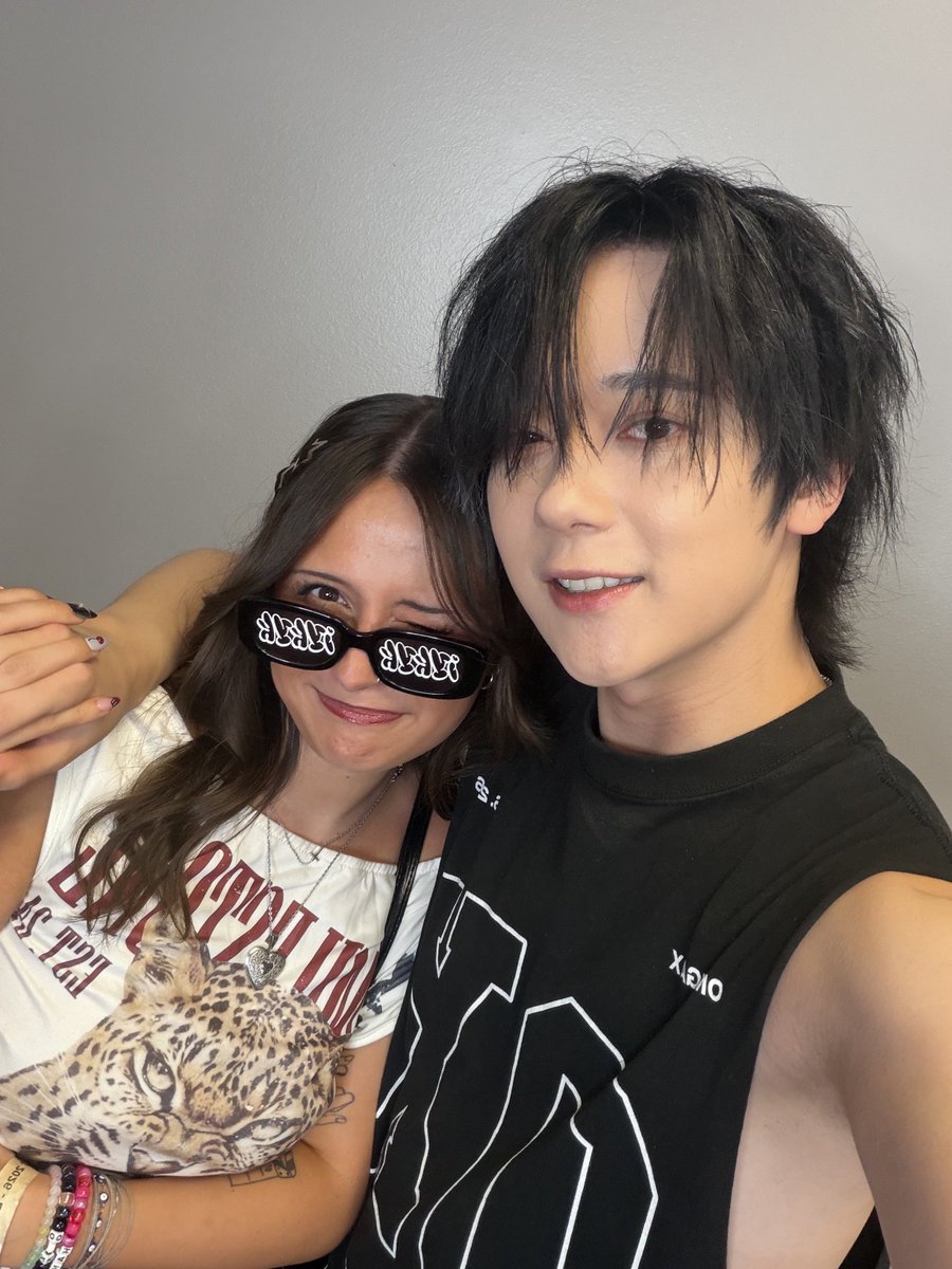 SPlDERHUN's tweet photo. omega x “no limit” in kansas city
-
yechan ᯓ★

#OMEGA_X #오메가엑스 
#OMEGA_X_NOLIMIT_TOUR https://t.co/WgBsVZv14b