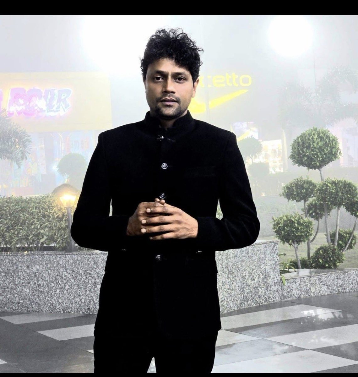 RohilGrover's tweet photo. He is harvinder yadav @ZeeNews @ZeeNewsHaryana  working under you and running a fraud business @gurgaonpolice @DC_Gurugram @police_haryana @anilvijminister @NayabSainiBJP kindly help me https://t.co/vB8Gq8Komo
