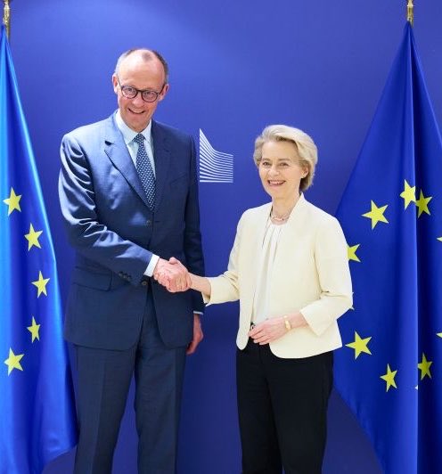 RippleXrpie's tweet photo. 🚨HOLY SMOKES! 🇩🇪 GERMANY's “AfD”ALICE WEIDEL ANNOUNCES THE ABOLITION OF THE EU ONCE THEY WIN THE UPCOMING ELECTION:

"We will LEAVE the European Union. We don’t need the EU. We will send back ILLEGAL IMMIGRANTS, and increase BORDER SECURITY." https://t.co/81ELnscEq6
