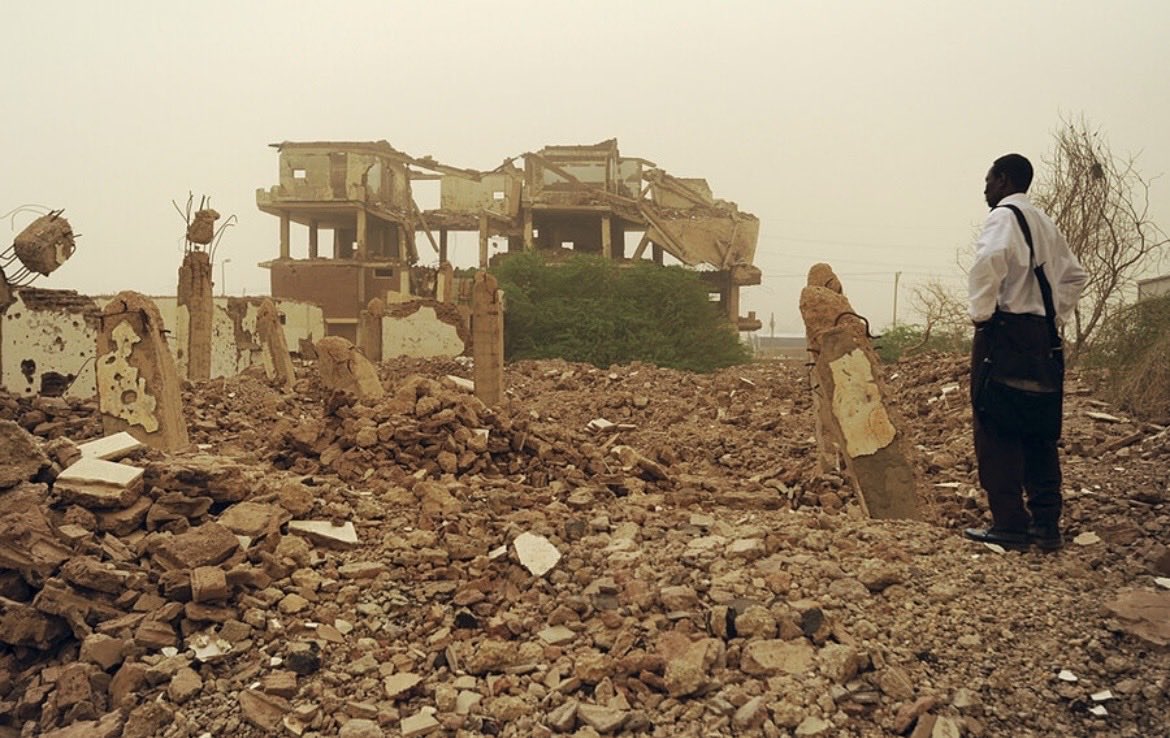 DFdaniFero's tweet photo. @yasin123ah Just like 1998 they said there’s chemicals but on 8/20/1998 the US bombed the Al Shifa factory that made over 50% of the medicine for the country…where’s the apology years after they discovered there were no weapons? Why believe them again? They need to pay for their crimes. https://t.co/eYJvP706fS