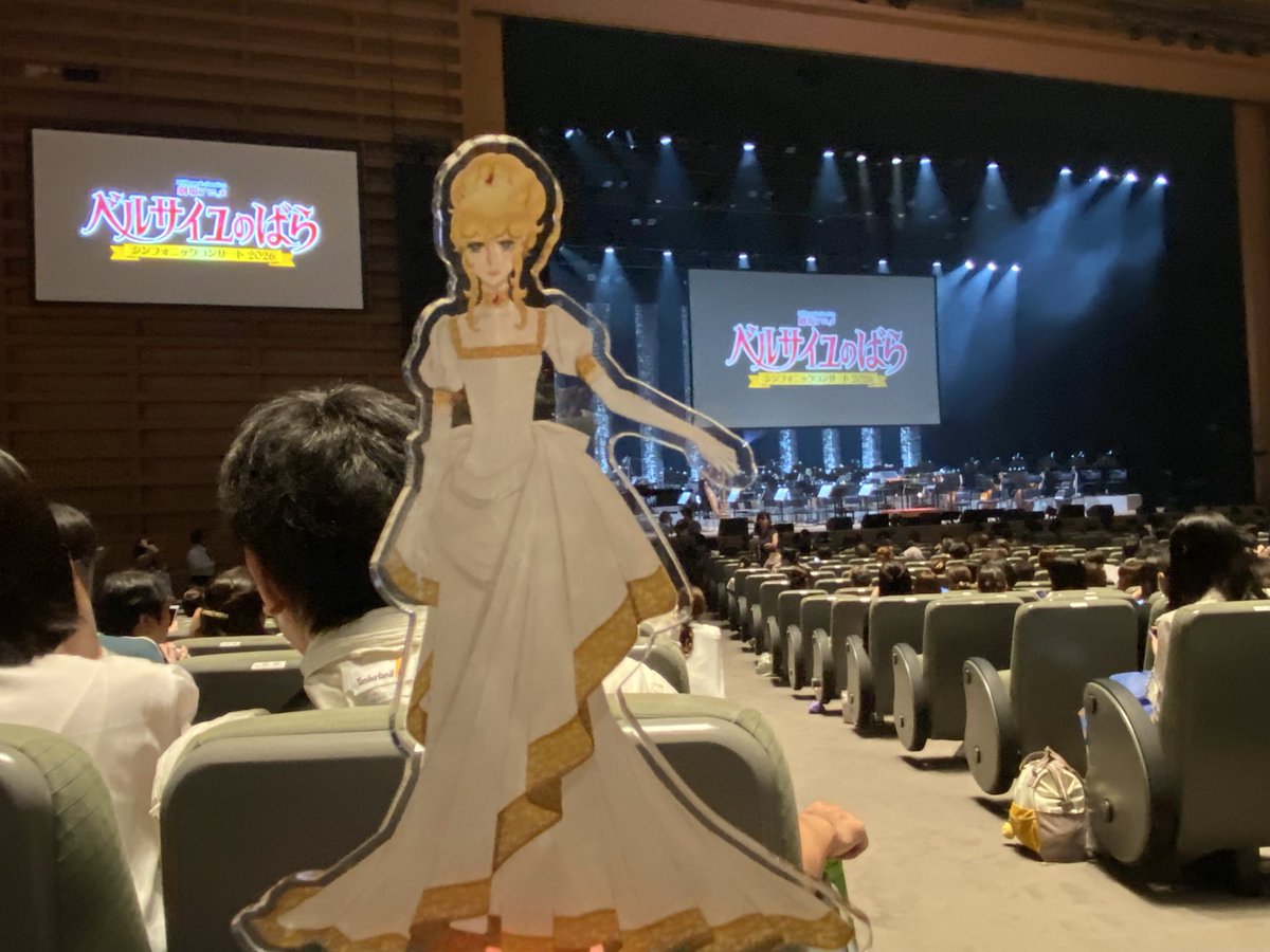 kaho_kikai218's tweet photo. 休憩時間に撮ったアクスタ達(この子達しか撮れなかった) https://t.co/1xV8pqVjUw