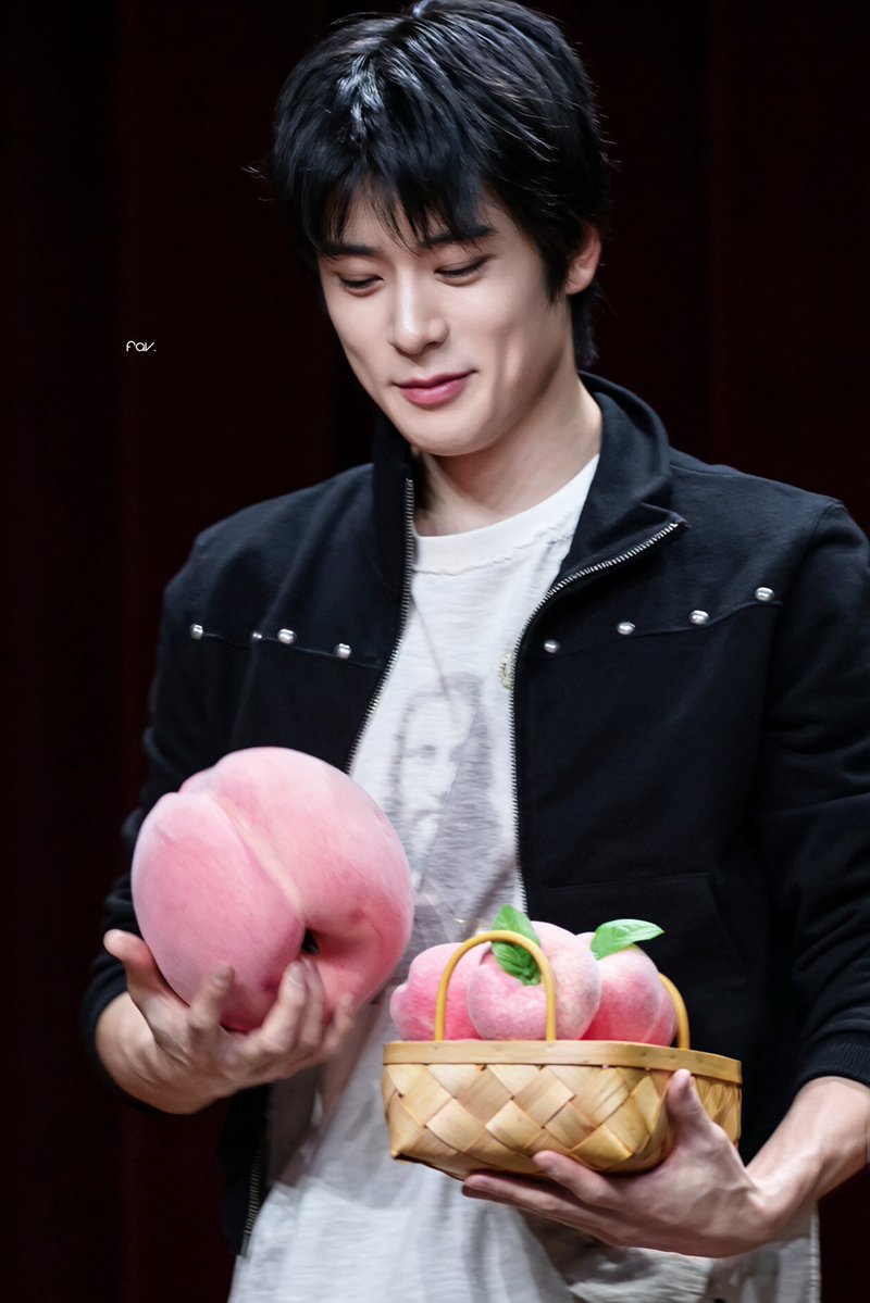 _jeongjenny's tweet photo. ลูกพีชมันหนักกี่โลอะอ้วน https://t.co/ddet9ARqUa