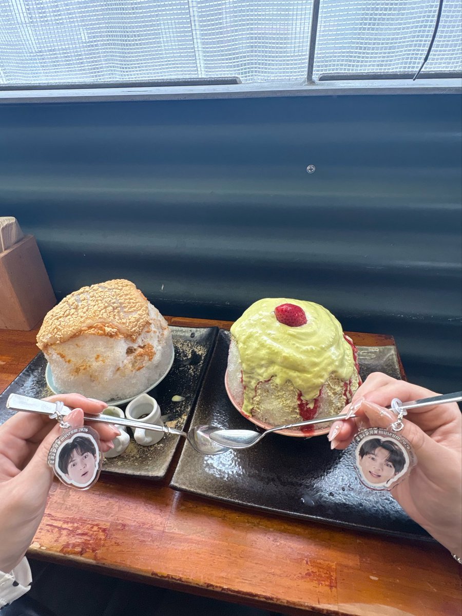 jintosan12's tweet photo. じんだいチャンネルで来てたかき氷、
めちゃくちゃ美味しかった（ᐢ T꒳​T ᐢ）🖐🏻💕
夏最終日に来れていい思い出💫 https://t.co/HiaHJ0fnfE