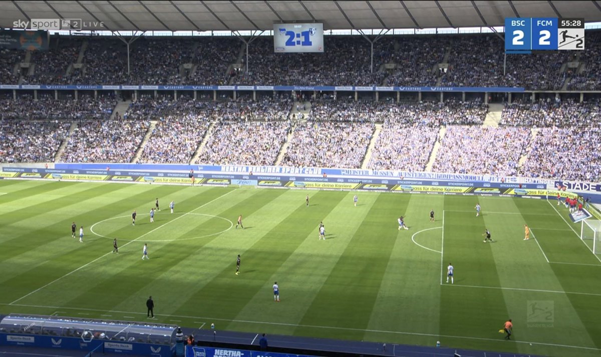 AbsoluteHertha's tweet photo. 5️⃣5️⃣:Missverständnis im Abzug zwischen Marius #Gersbeck und der Defensive, und Magdeburg gleicht das Spiel aus 🫩

💙 #HaHoHe 2-2 #FCM 🔵 https://t.co/NZrDcsZZMu