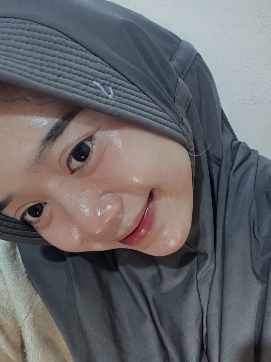 pemujaglowink's tweet photo. Pa malam ini

Ig: bublegumuss_ https://t.co/BuLrG6a0WA