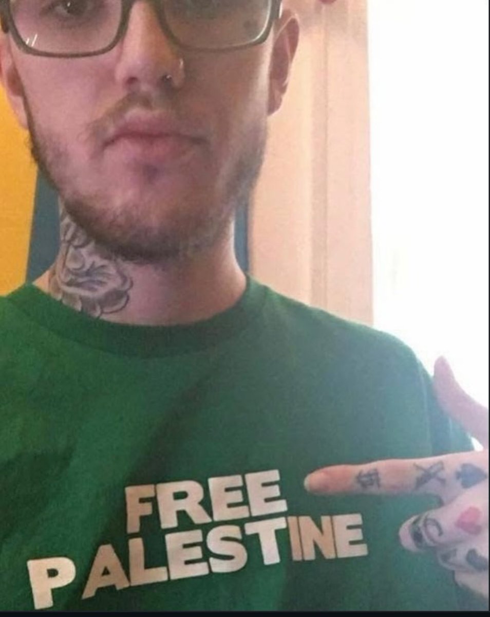 landpalestine's tweet photo. Jewish rapper Lil Peep was one of the few artists to publicly advocate for Palestine during 2015 and talk politics when it mattered

Peep wasn't afraid to use his platform and call out what wasn't real or right https://t.co/QgM8njfOo5