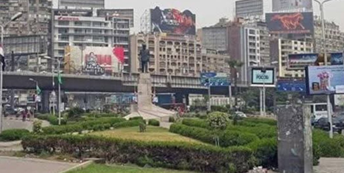 AbdElrahma41413's tweet photo. الجنرال البيه الجهبذ أمر بوضع يافطتين اعلانات عند تمثال نجيب محفوظ في شارع جامعة الدول وحجب التمثال.
وهوب اوامر البيه اللواء العسكري رئيس الحي تم قطع كل الاشجار حوالين التمثال؟

نسكت بقى؟ نتهد ؟ نبطل عقلية ابو 50% الجاهل دي
لأ قمنا عشان احنا اذكى جنرالات عسكرية في الكوكب أمرنا العامل الغلبان يسقى التمثال والناس المدنية الوحشة اللي مبتفهمشي زيينا ضحكت عليه. 

وسلام عليكم في جمهورية القرف العسكرية