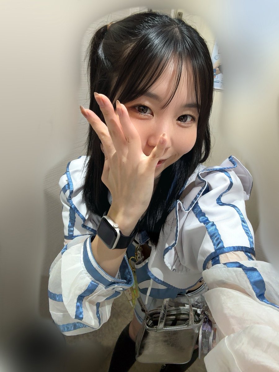 chacocoloco145's tweet photo. 9/6(日) 21:00-0:00 いん❕

髪伸びてきてハーフツインふっかつ🪄︎︎✨

#コンカフェ嬢 #いいね返し #自撮り界隈 https://t.co/sbYqoE6mOp