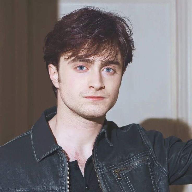 ChaosCrave_'s tweet photo. Daniel Radcliffe reportedly confirm’s the HBO ‘HARRY POTTER’ series will be his final time appearing in the universe, bringing a legendary 26-year run to an emotional end. https://t.co/HjFL1Y4gXx