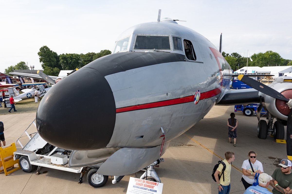 EAA's tweet photo. Mandatory boop warning! 👃✈️ These aircraft noses are just too cute not to boop. 

Scroll through and let us know: which aircraft here is the most boopable?
❓ C-5 Super Galaxy
❓ C-54 Candy Bomber
❓ Gridiron Air's Boeing 777
❓ B-52 Stratofortress

📸 Chris Miller and Moose Peterson

#Aviation #Avgeeks #OSH26 #Oshkosh